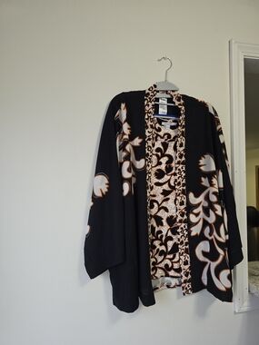 Black & Cream Floral Kimono Jacket & Tank Top